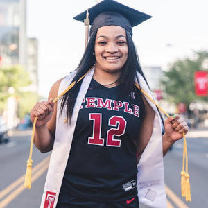 Meet your Posher, Emani